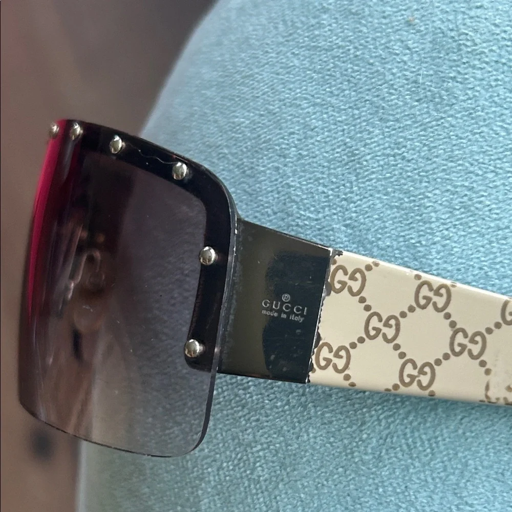 Gucci Vintage Monogram Temple Rimless Sunglasses with Brown Gradient Lenses - Picture 6 of 11